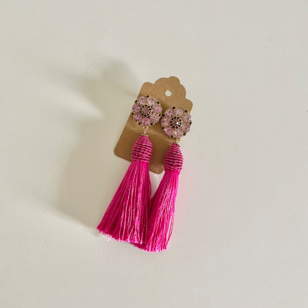 🌸 Pink flower tassel earrings